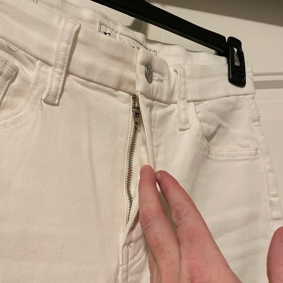 Frank & Eileen Killian Crop Flare Jeans in White high rise 
Like new size 27 - Picture 7 of 12